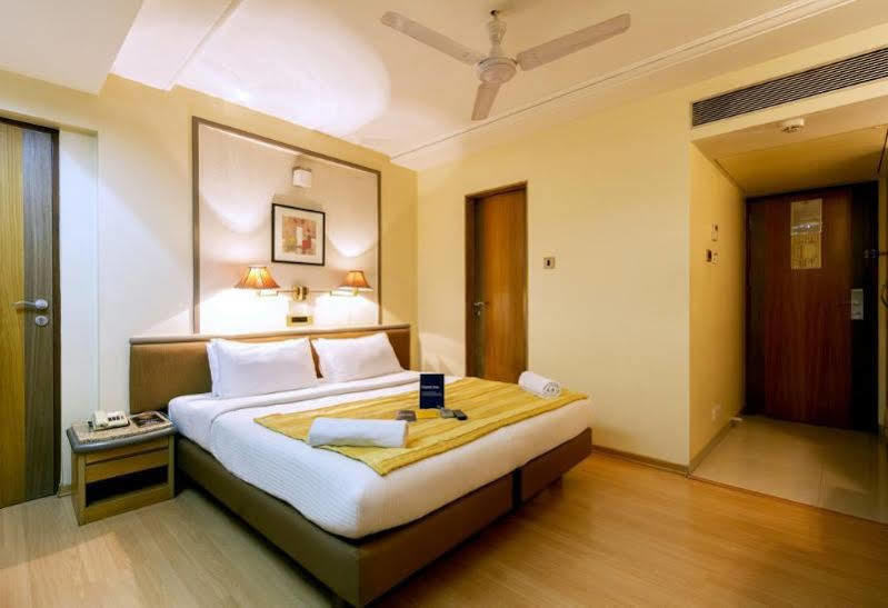 Hotel Gandharva Shivajinagar Pune Exterior photo