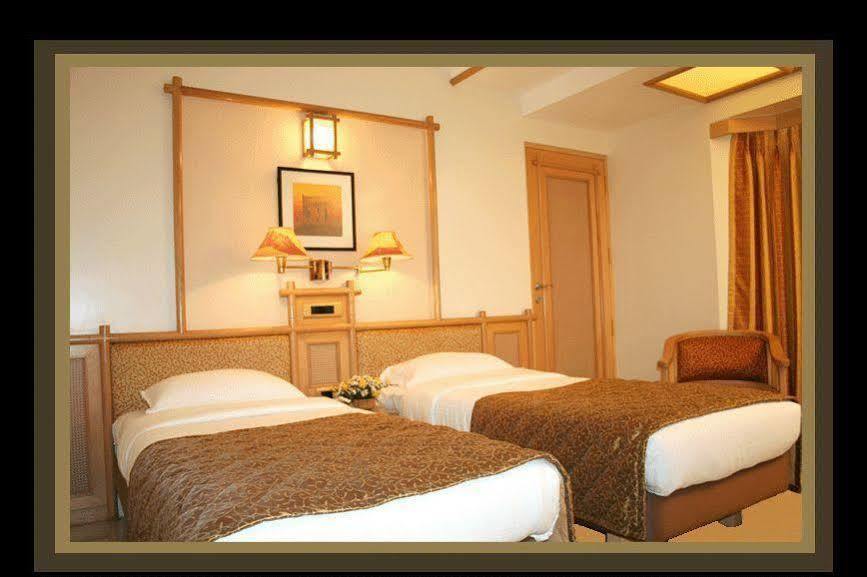 Hotel Gandharva Shivajinagar Pune Exterior photo